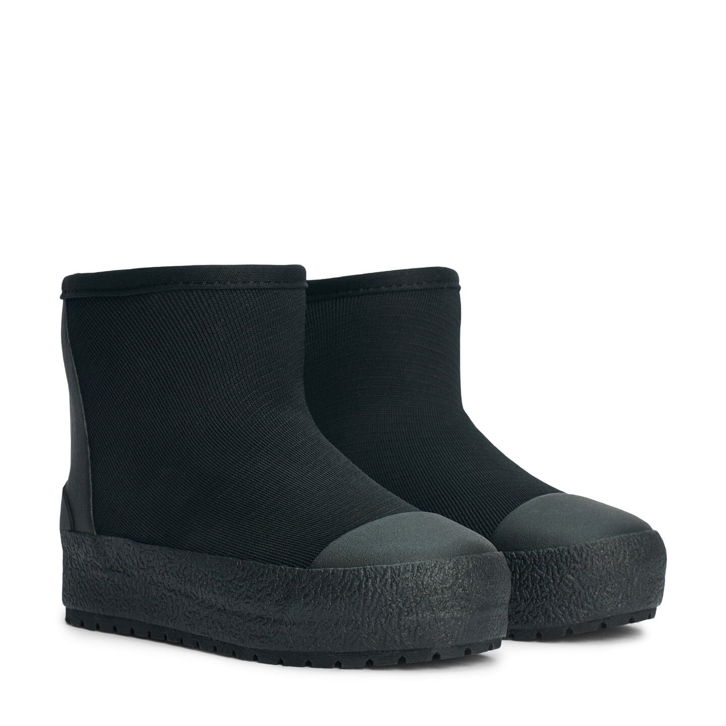 Produktbild av Arch Hybrid JR vattentät sko för junior i färgen svart